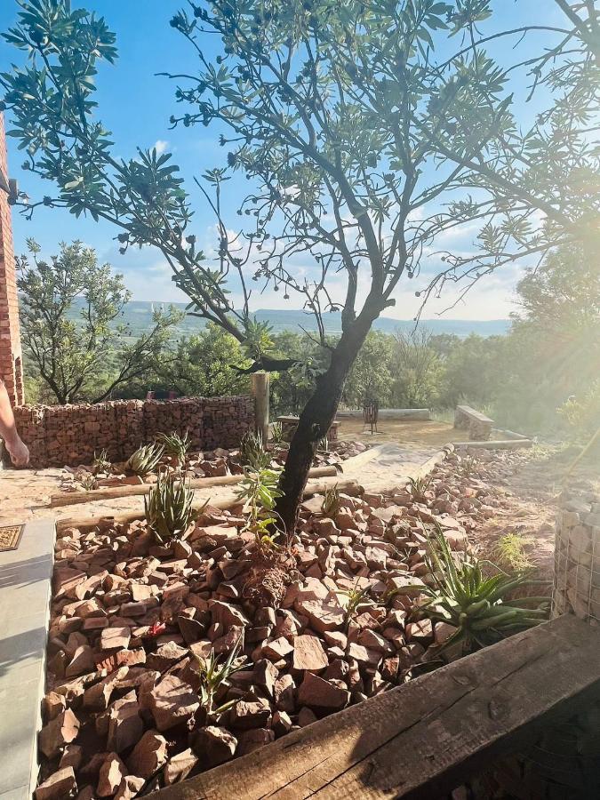 Rocky Road Mountain Lodge Pretoria Bagian luar foto
